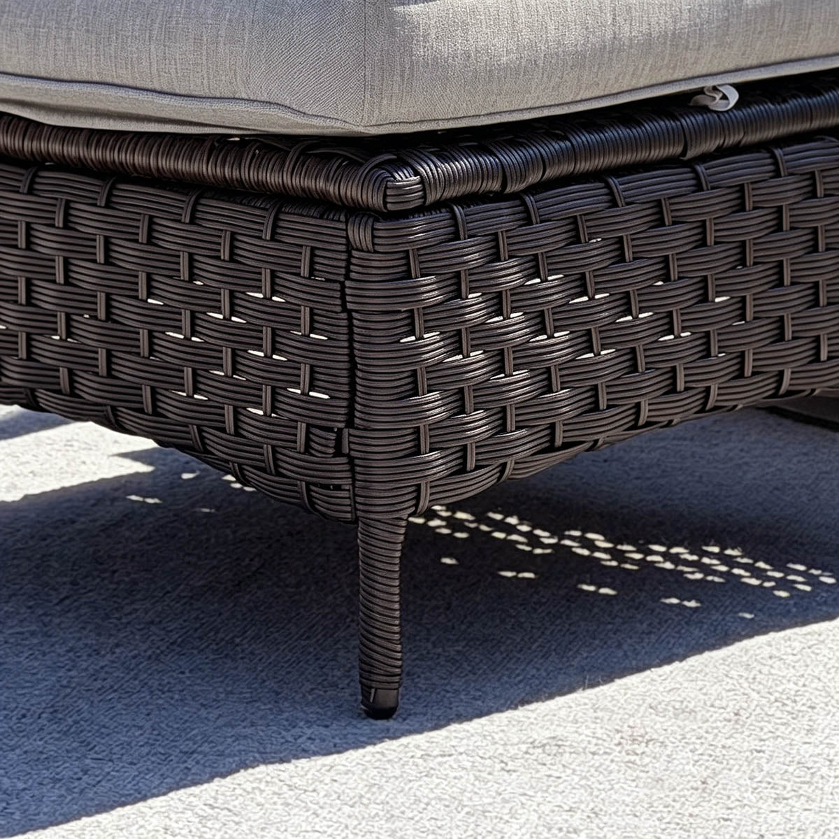 Legs of 2-Piece Outdoor Patio Wicker Ottomans